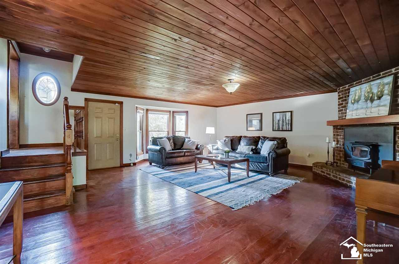 25421 Waltz Road New Boston, MI 48164 - Photo 21 of 54 50056770-22.JPG