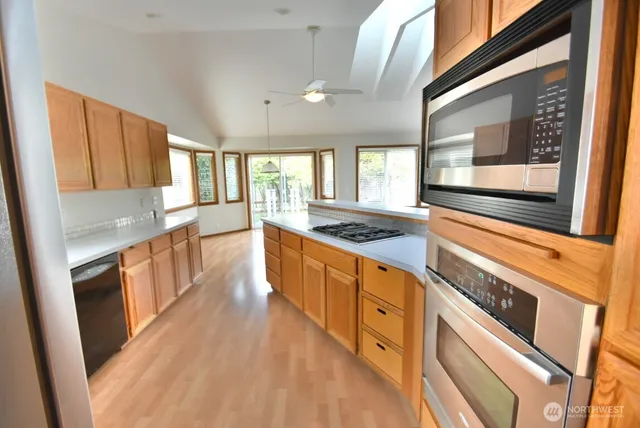 $3,650 | 5227 108th Street Southwest, Mukilteo, WA 98275