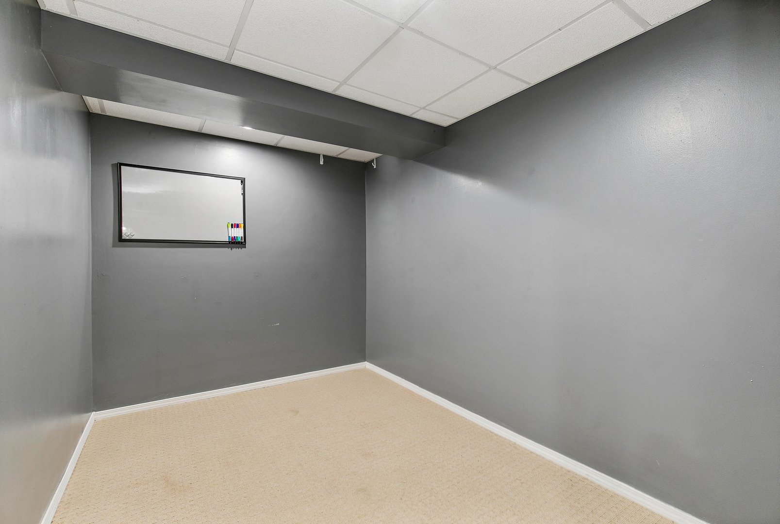 1026 Oak Ridge Road Carpentersville, IL 60110 - Photo 20 of 25 a view of empty room