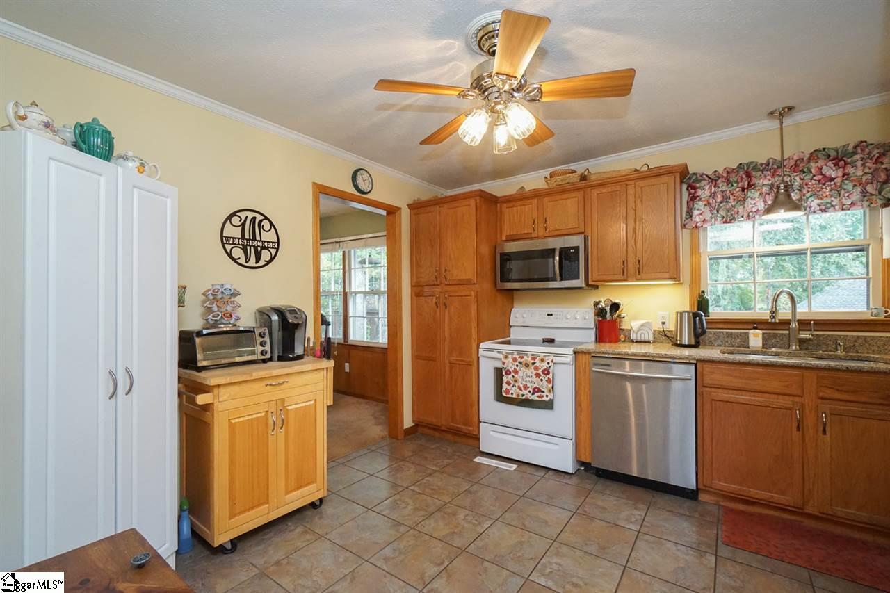 6015 State Park Road Travelers Rest, SC 29690 - Photo 12 of 34 Gallery Image 12