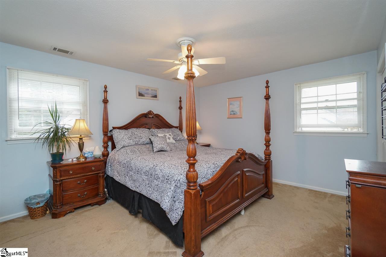 6015 State Park Road Travelers Rest, SC 29690 - Photo 16 of 34 Gallery Image 16