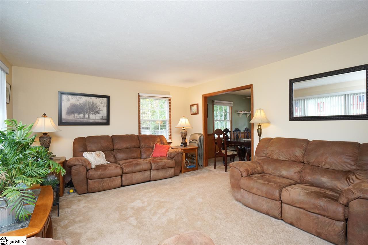6015 State Park Road Travelers Rest, SC 29690 - Photo 6 of 34 Gallery Image 6