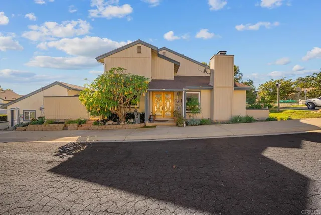 $680,000 | 141 Cerco Rosado, San Marcos, CA 92069