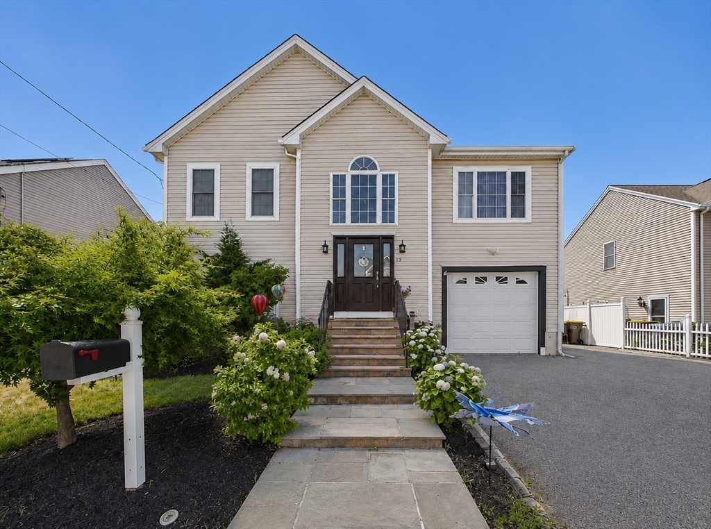 19 Abington Lane Fall River, MA 02721 - Photo 1 of 36