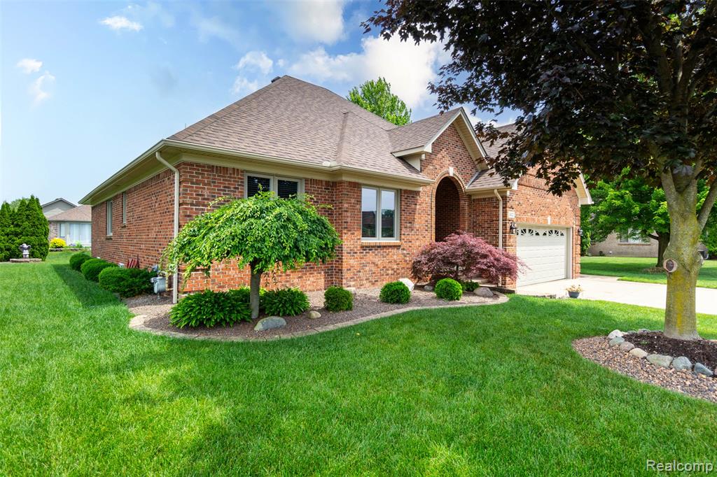 34321 Country Meadow Road Chesterfield, MI 48047 - Photo 2 of 50