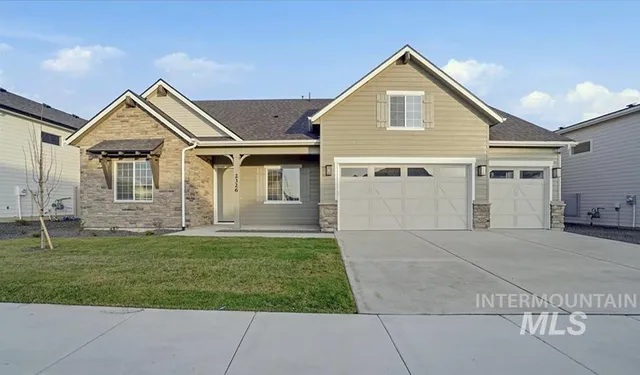 $749,990 | 2326 North Kenora Avenue, Star, ID 83669