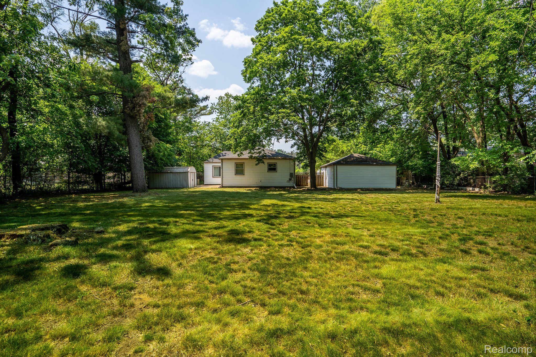 20954 Greenview Road Southfield, MI 48075 - Photo 55 of 55 Gallery Image 55
