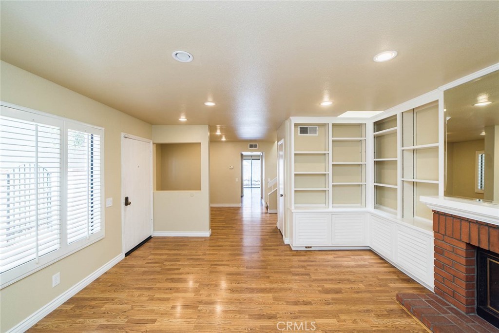 25 Filare Irvine, CA 92620 - Photo 17 of 42