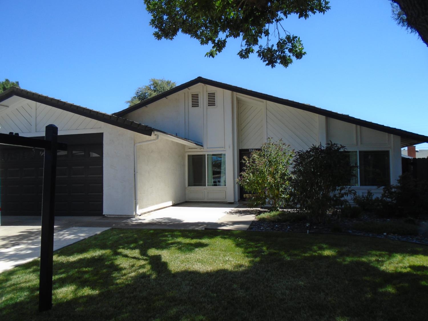 3316 Mesquite Way Modesto, CA 95355 - Photo 2 of 52