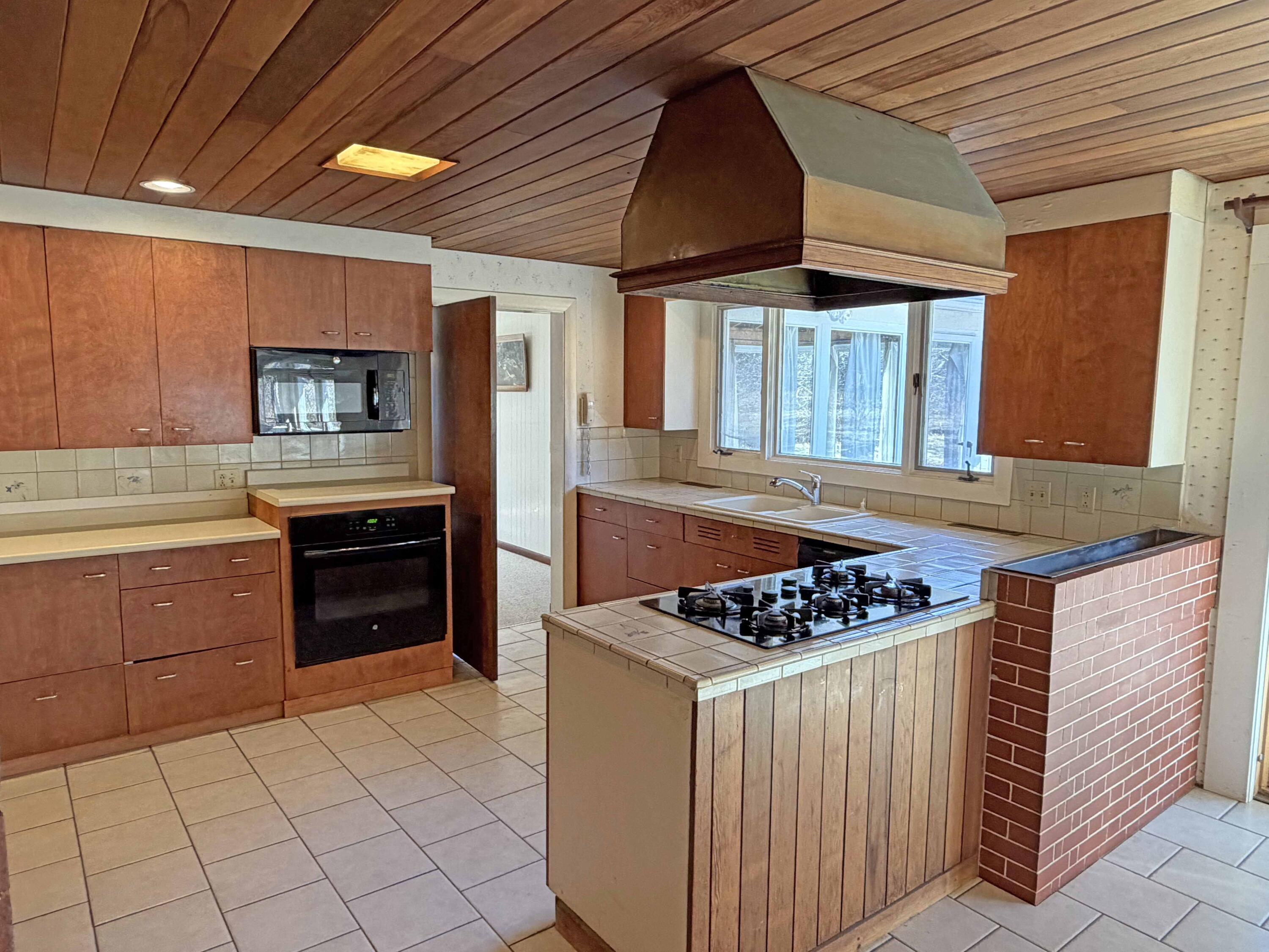 685 Main Road Holden, ME 04429 - Photo 12 of 45 2b