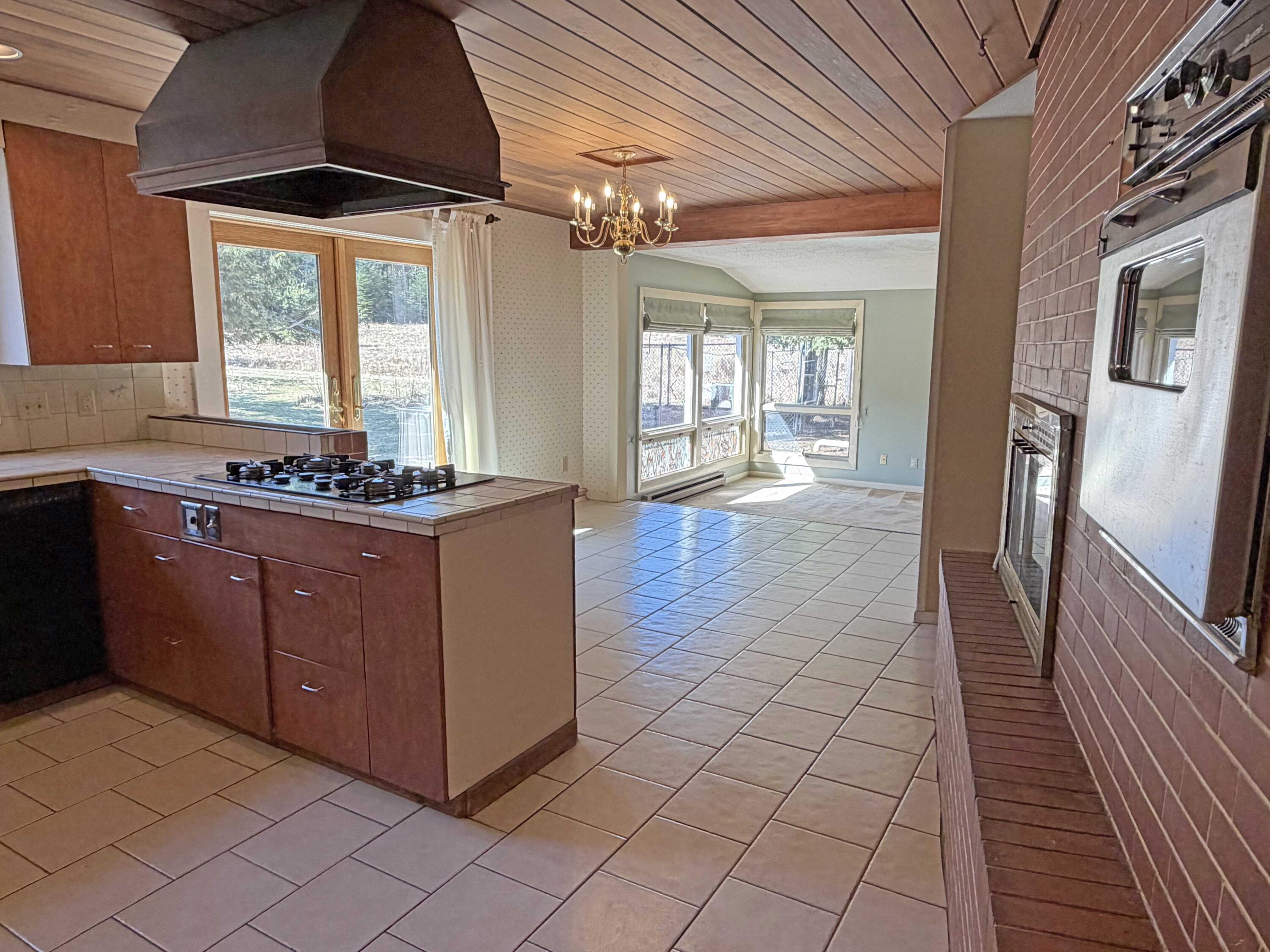 685 Main Road Holden, ME 04429 - Photo 14 of 53 2e