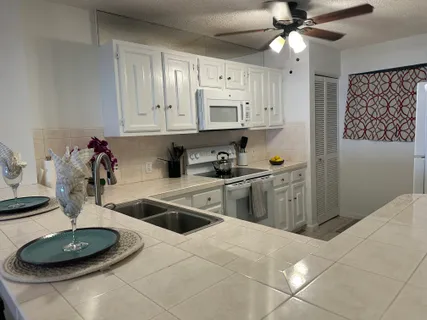 $515,000 | 77-6585 Sea View Circle, Unit 306, Kailua-Kona, HI 96740