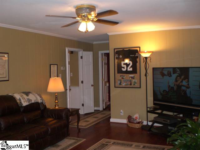 9 Heatherbrook Road Greenville, SC 29615 - Photo 3 of 21 Gallery Image 3