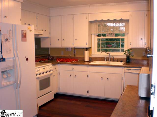 9 Heatherbrook Road Greenville, SC 29615 - Photo 4 of 21 Gallery Image 4