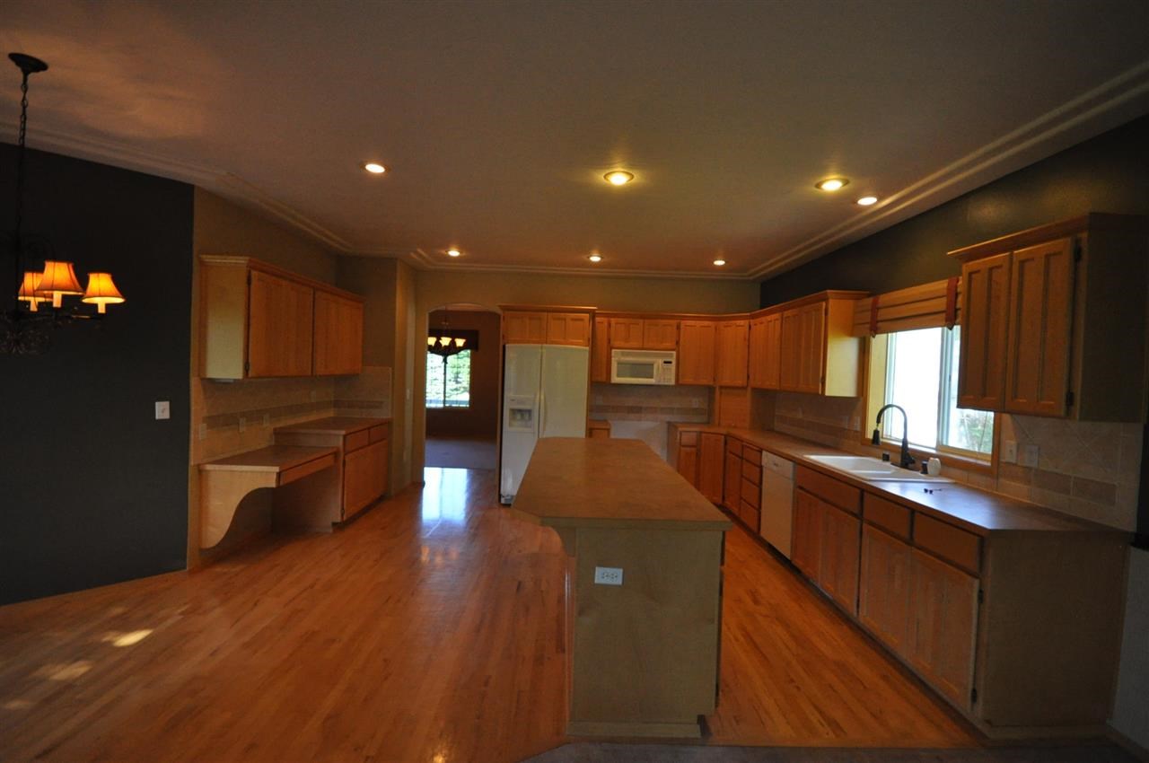 15925 North Pineview Road Spokane, WA 99208 - Photo 4 of 18 Gallery Image 4