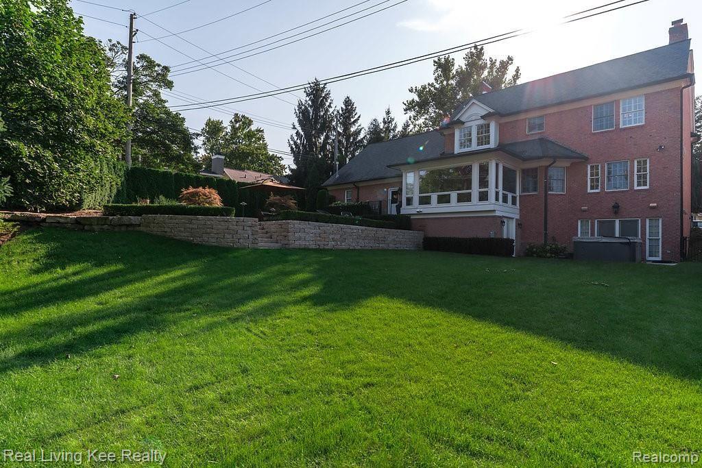 718 Wilcox Street Rochester, MI 48307 - Photo 6 of 75
