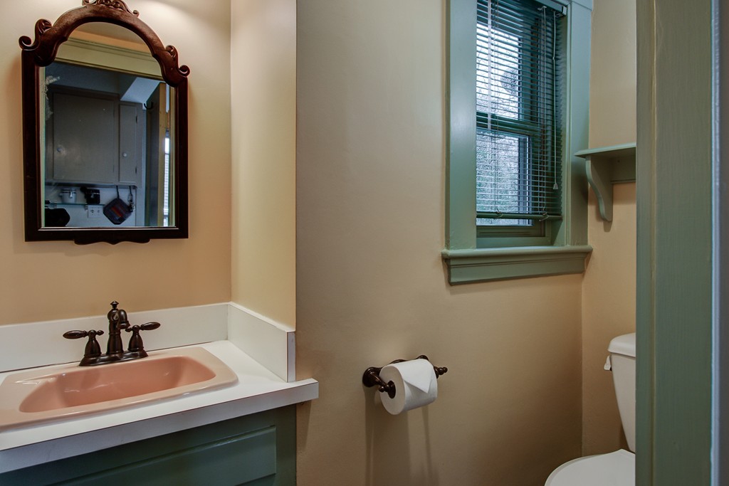 121 Warren Road Framingham, MA 01702 - Photo 17 of 30 Gallery Image 17