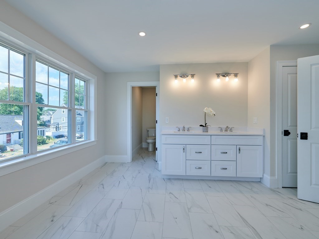 14 Regis Road Arlington, MA 02474 - Photo 19 of 42 Gallery Image 19