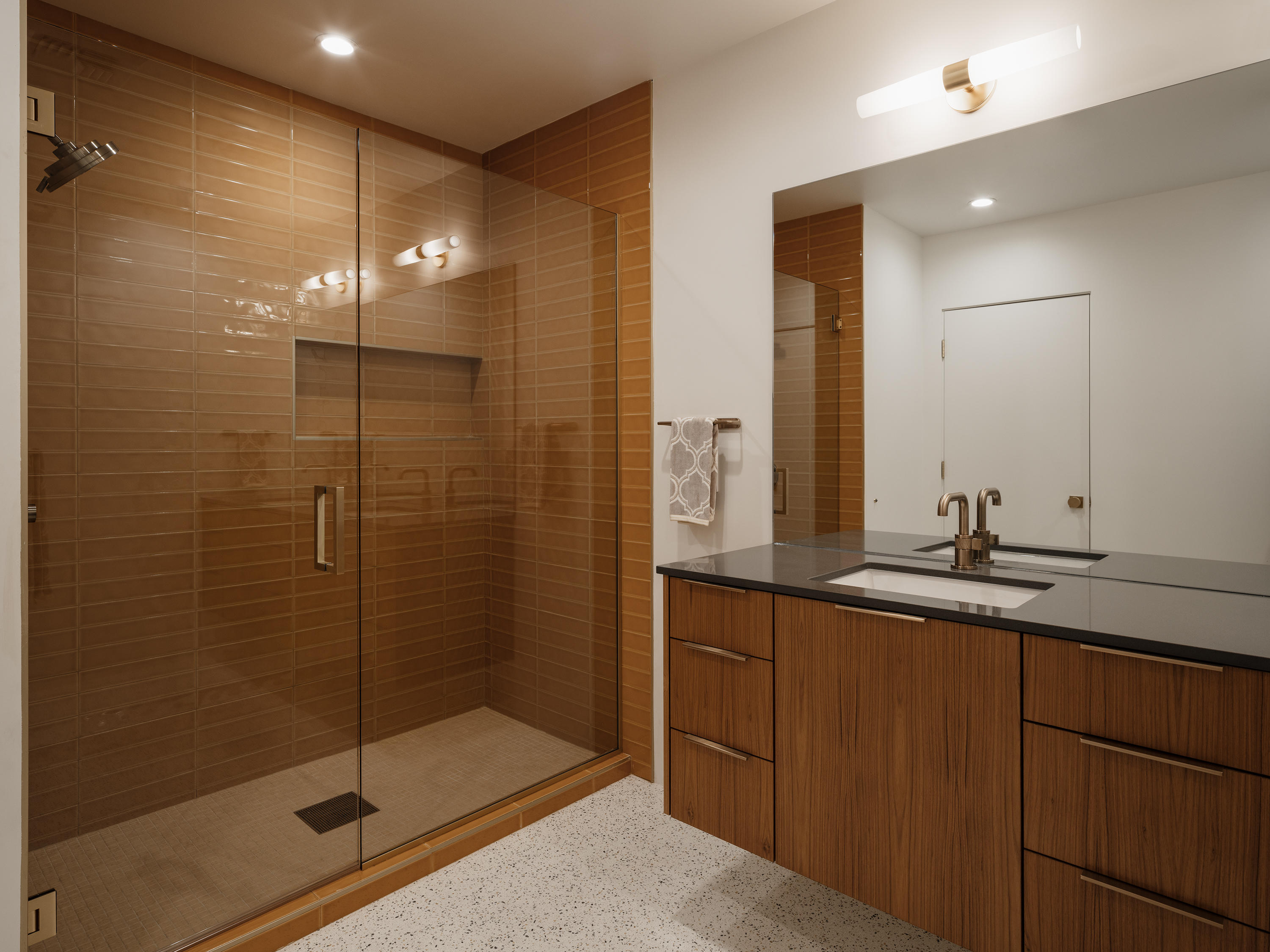 574 West Mariscal Road Palm Springs, CA 92262 - Photo 38 of 41 Bath 1