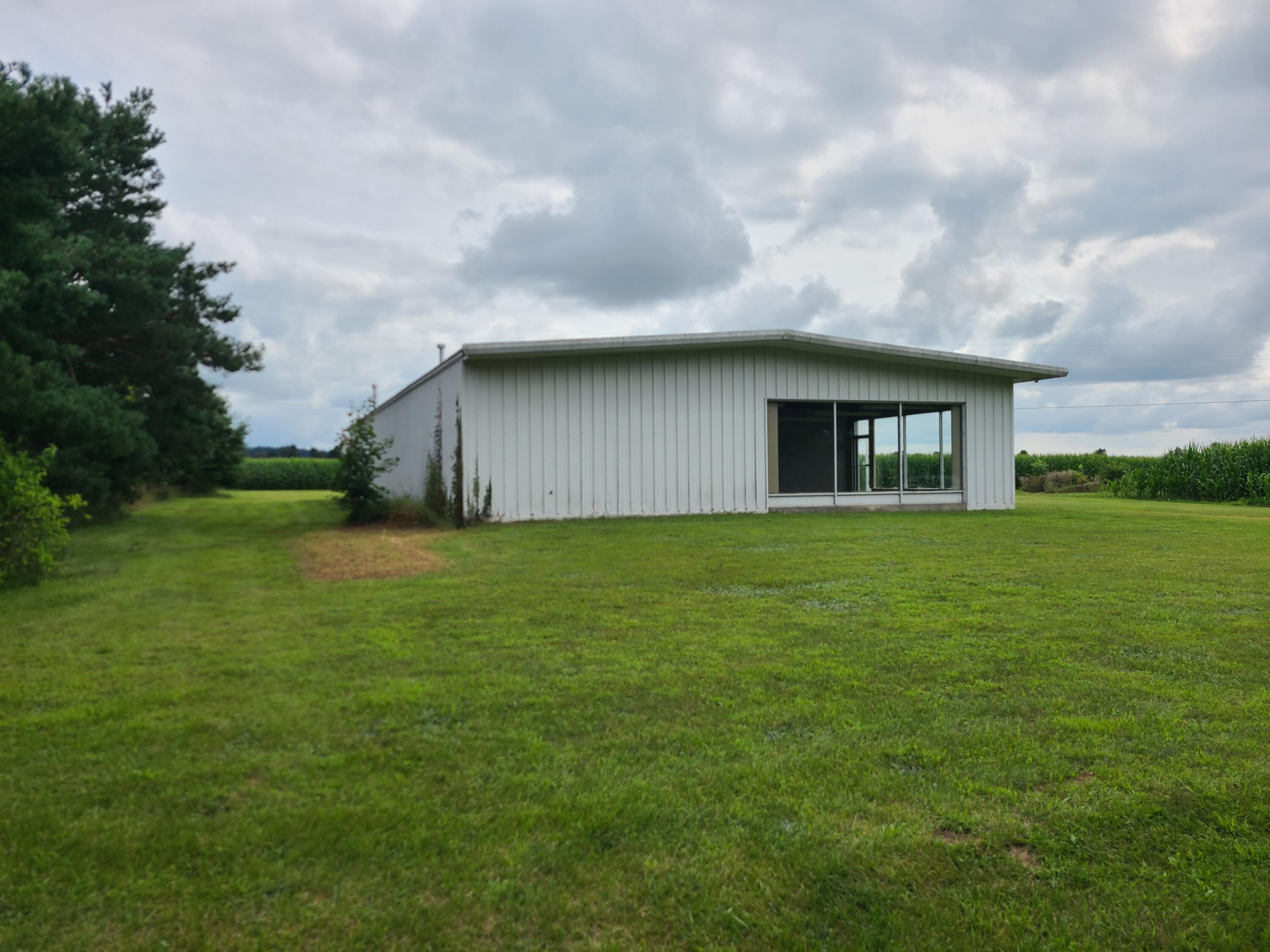 35661 82nd Avenue Decatur, MI 49045 - Photo 1 of 17 20240724_154716