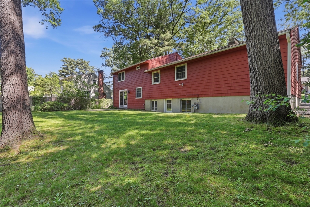 9 Keith Road Wayland, MA 01778 - Photo 31 of 38
