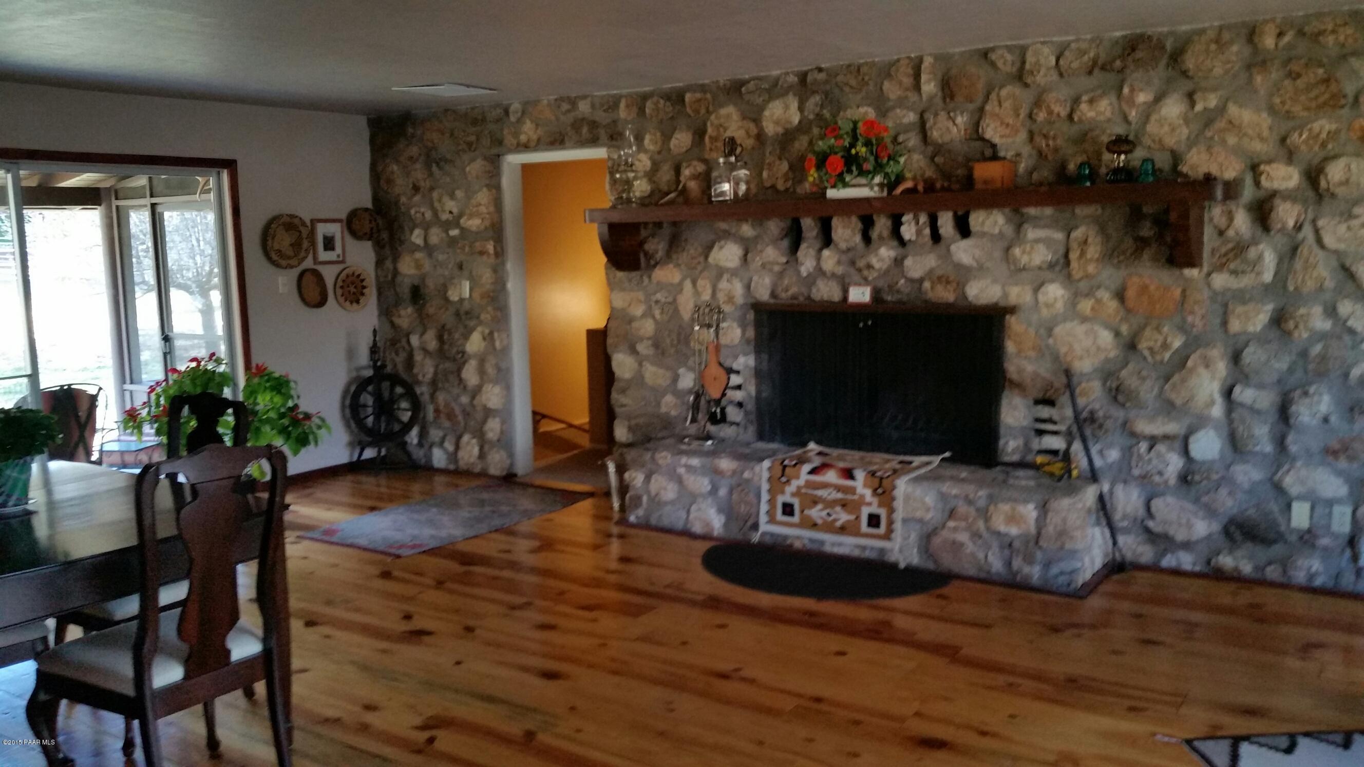2527 Shadow Valley Ranch Road Prescott, AZ 86305 - Photo 15 of 28 Fireplace