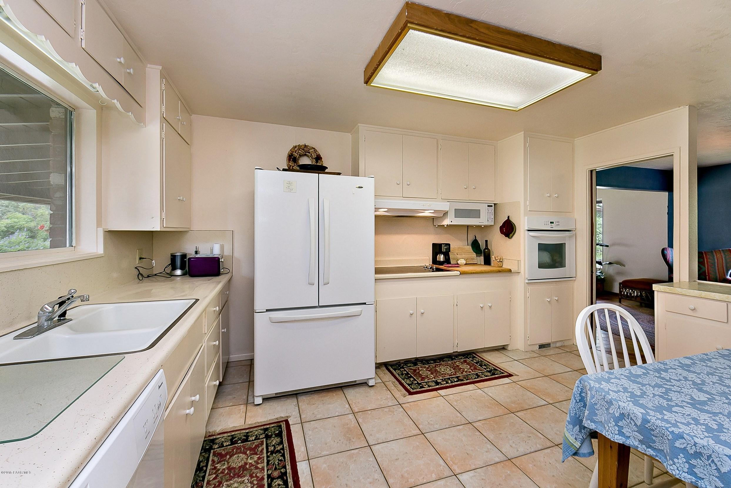 2527 Shadow Valley Ranch Road Prescott, AZ 86305 - Photo 19 of 28 Kitchen