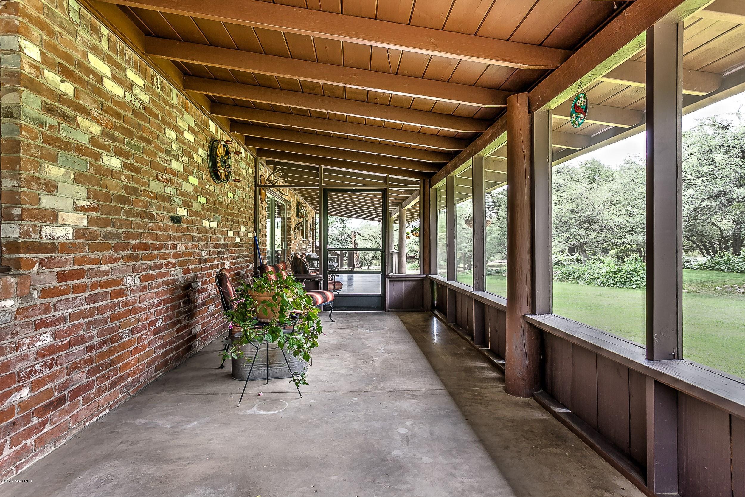 2527 Shadow Valley Ranch Road Prescott, AZ 86305 - Photo 7 of 28 Screened in porch