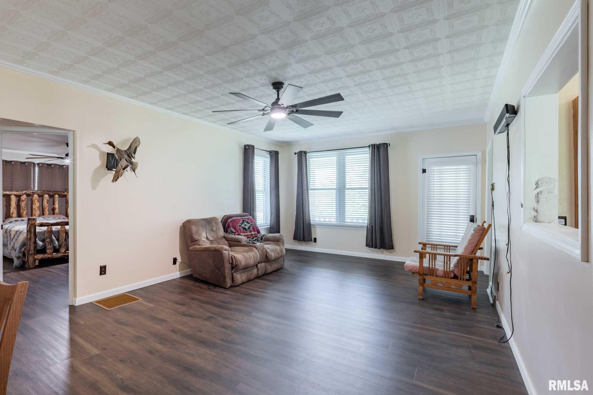 145 Roosevelt Loop Vienna, IL 62995 - Photo 6 of 36 Gallery Image 6