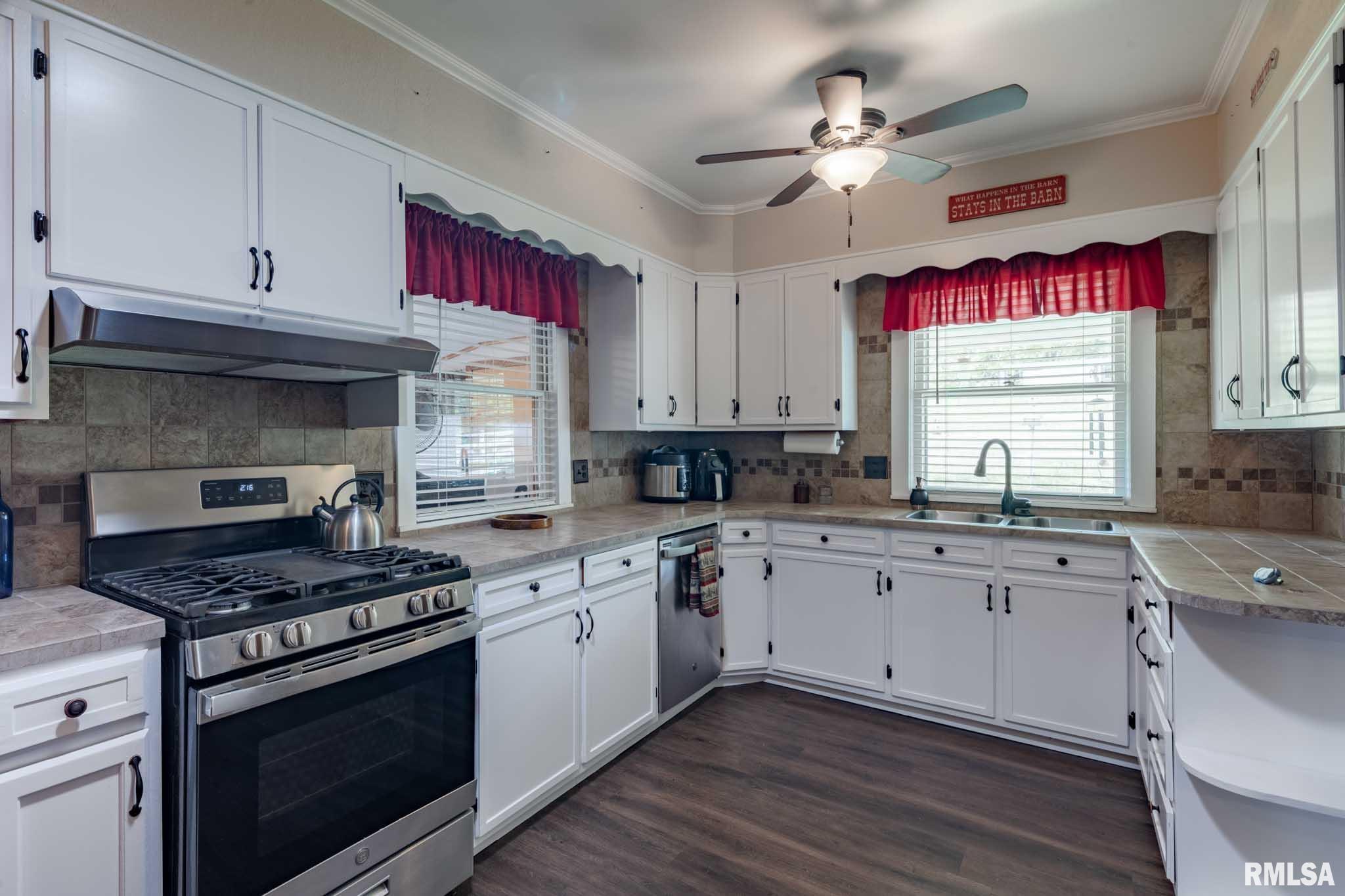 145 Roosevelt Loop Vienna, IL 62995 - Photo 8 of 36 Gallery Image 8
