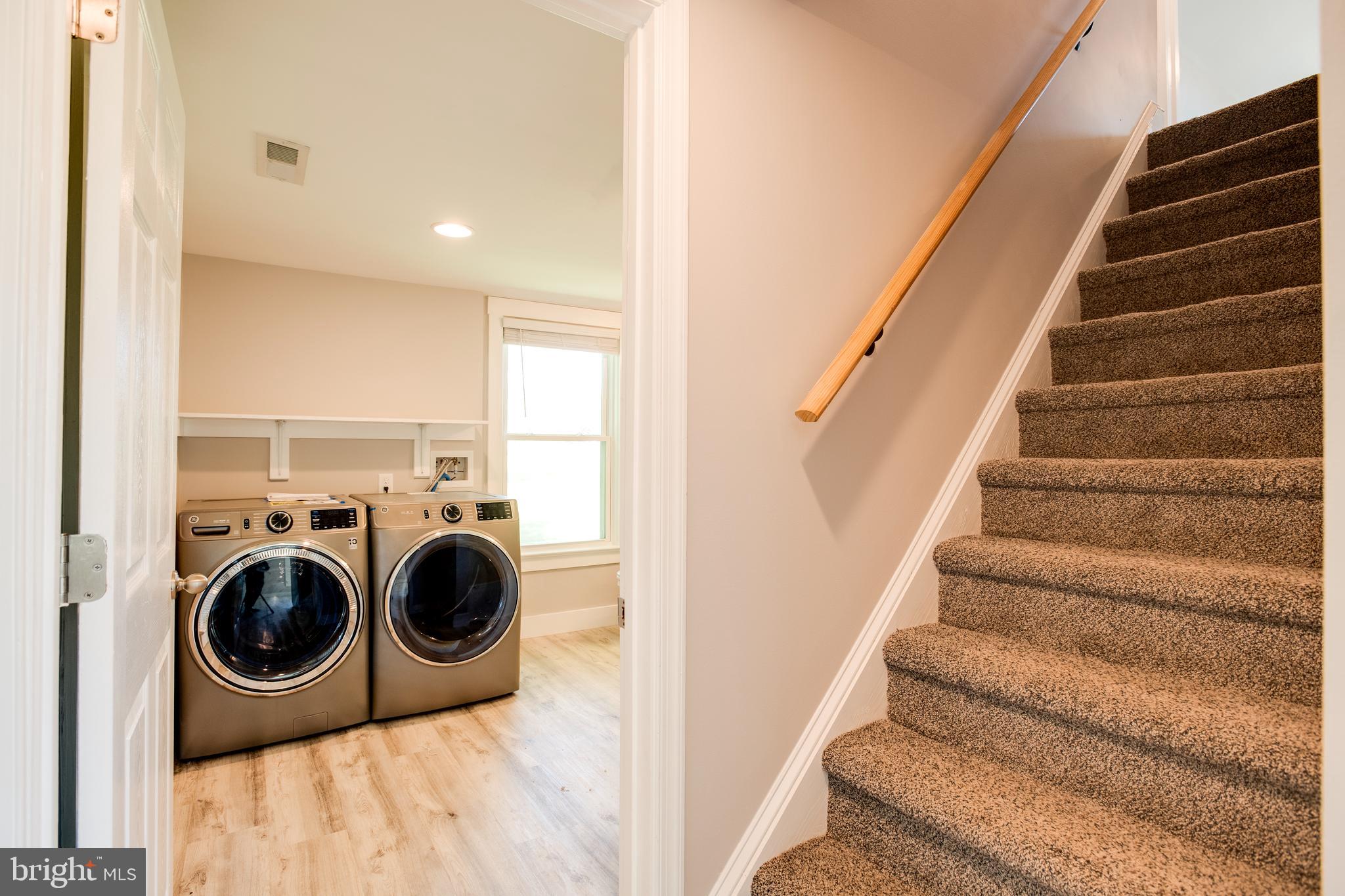 9220 White Shop Road Culpeper, VA 22701 - Photo 18 of 31 Laundry and Stairs