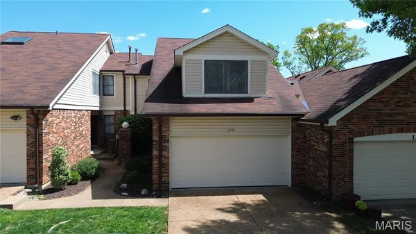 $274,900 | 13734 La Conte Court, St. Louis, MO 63128