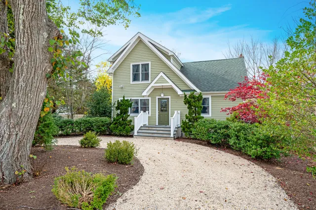 $18,000 | Undisclosed Address, Westhampton, NY 11978