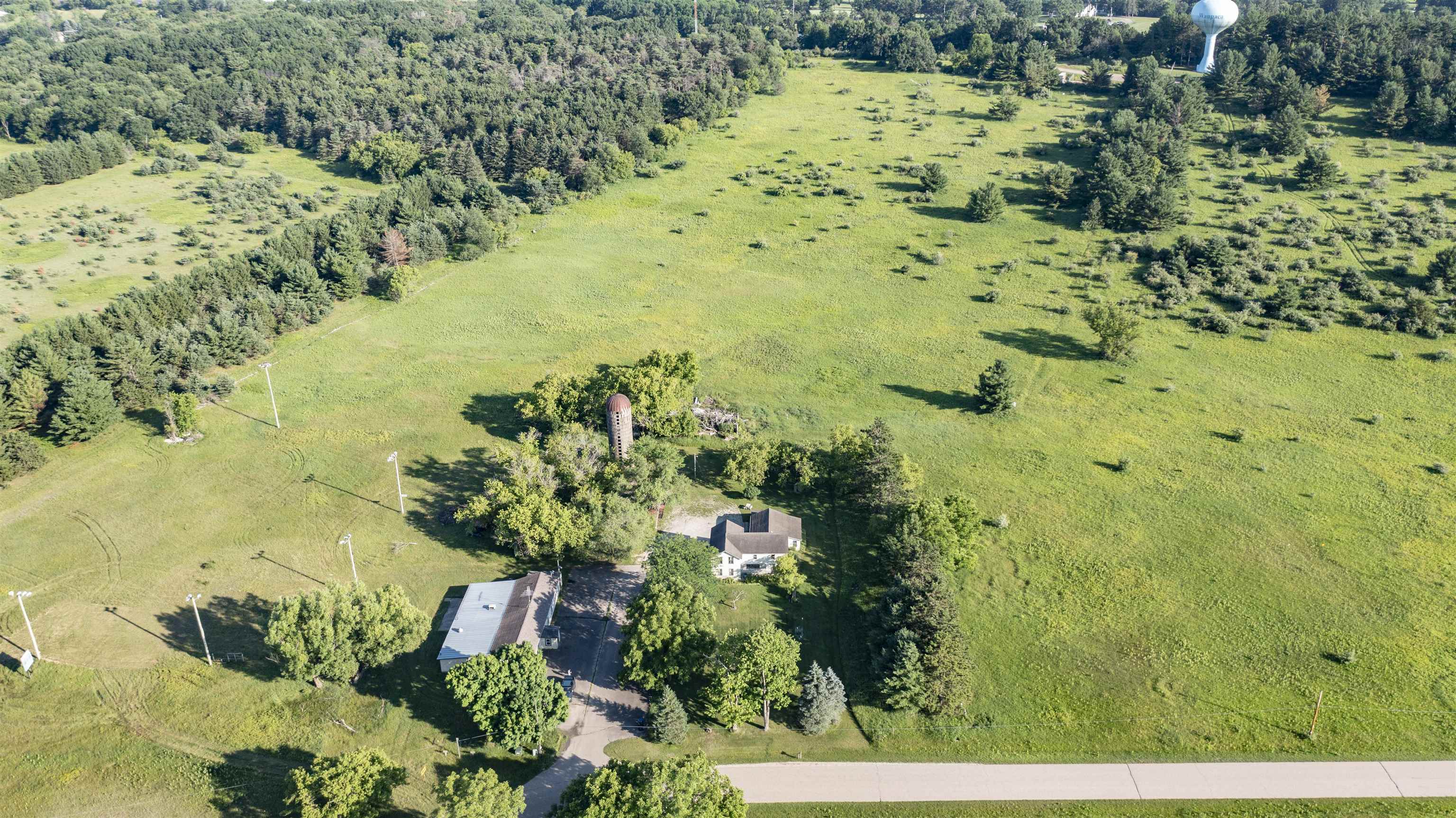 1600 Townsend Road Waupaca, WI 54981 - Photo 22 of 34