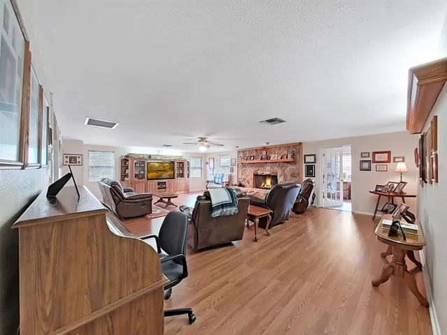 $899,500 | 4105 Robinson Road, Valrico, FL 33594