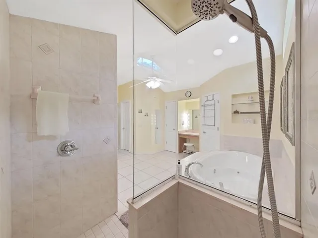 $899,500 | 4105 Robinson Road, Valrico, FL 33594