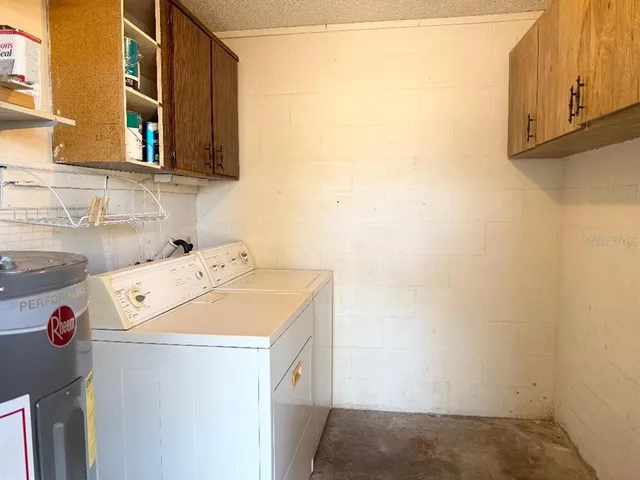 $899,500 | 4105 Robinson Road, Valrico, FL 33594