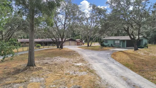 $899,500 | 4105 Robinson Road, Valrico, FL 33594