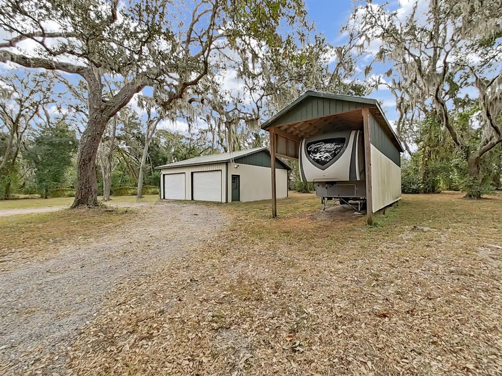 4105 Robinson Road Valrico, FL 33594 - Photo 8 of 58