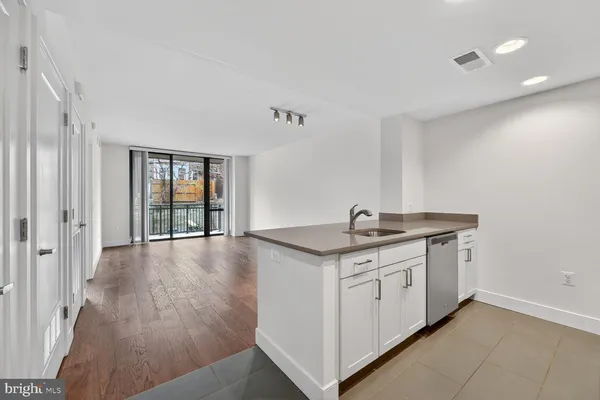 $2,600 | 50 Florida Avenue Northeast, Unit 209, Washington, DC 20002