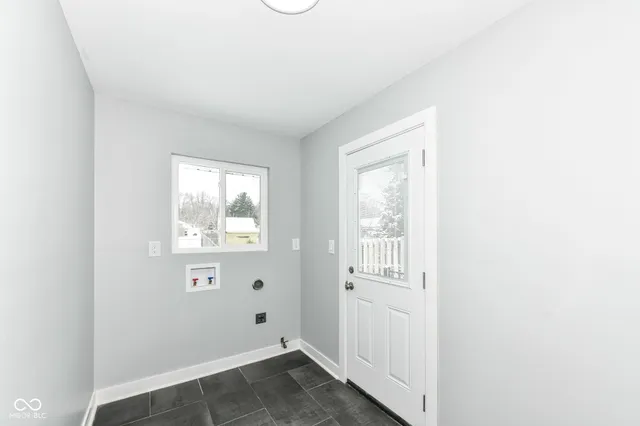 $349,900 | 7748 Hillcrest Drive, Mooresville, IN 46158