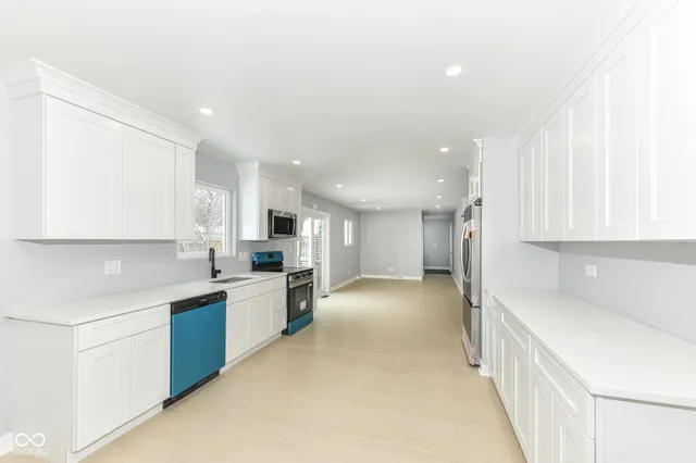 $349,900 | 7748 Hillcrest Drive, Mooresville, IN 46158