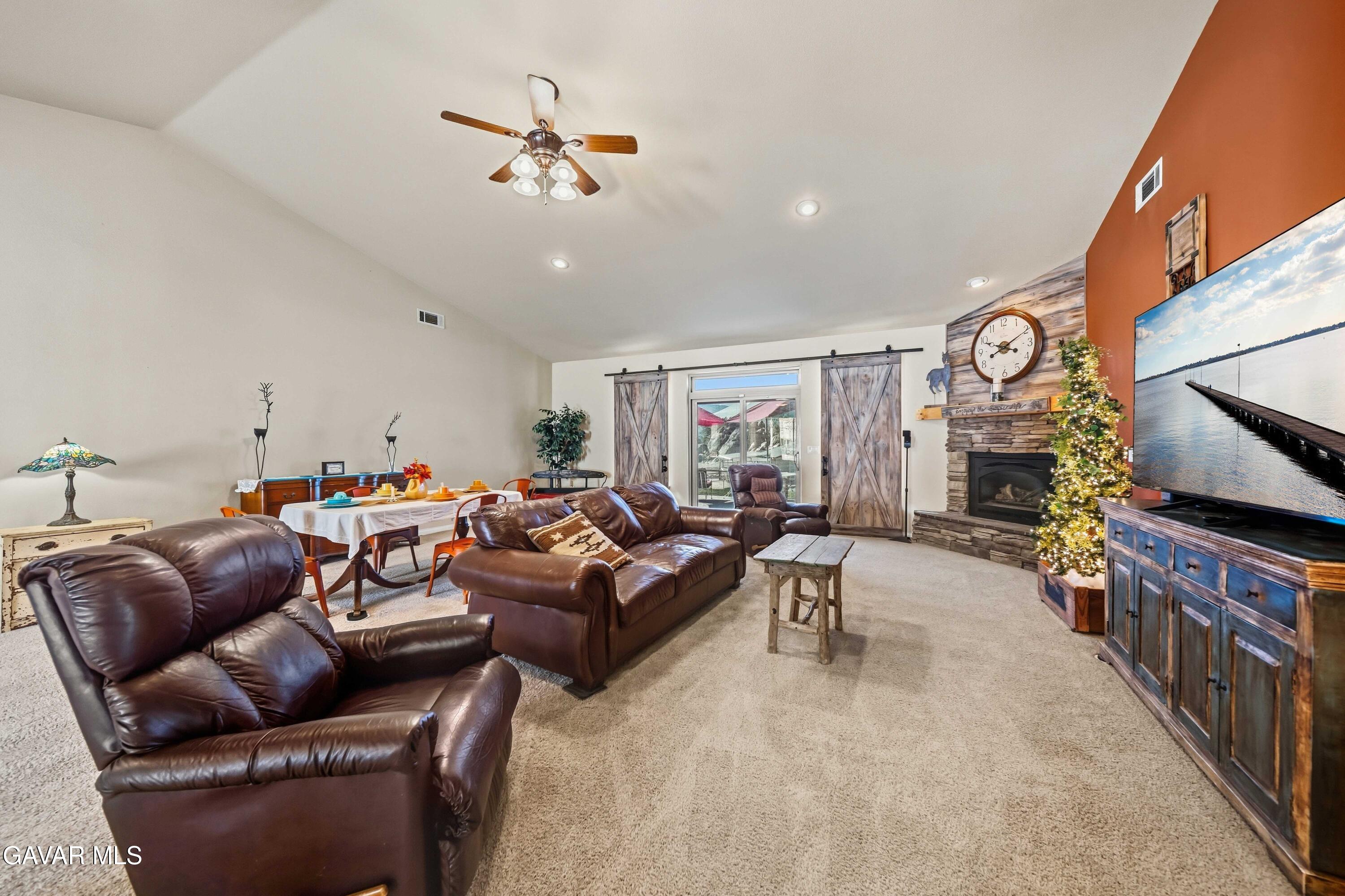 25370 Bear Valley Road Tehachapi, CA 93561 - Photo 10 of 65 25370 Bear Valley Rd Tehachapi-9