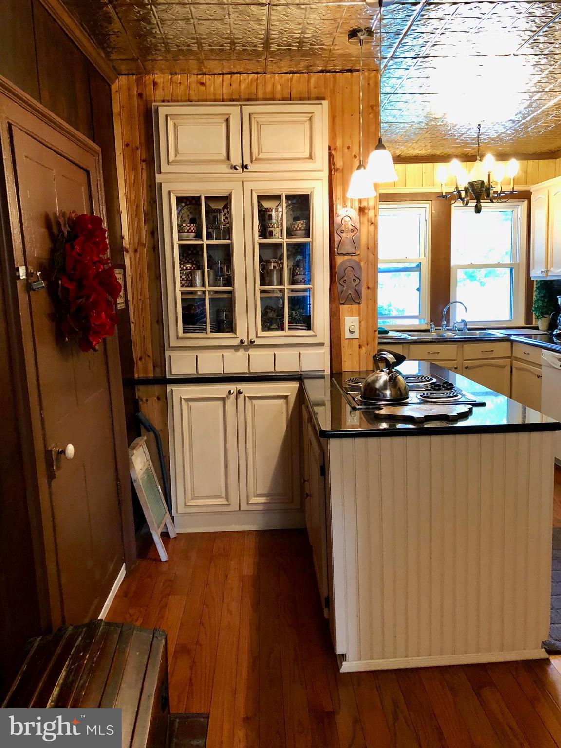 6442 Quantico Road Quantico, MD 21856 - Photo 66 of 146 Kitchen Downdraft Jenn-Aire Granite Island