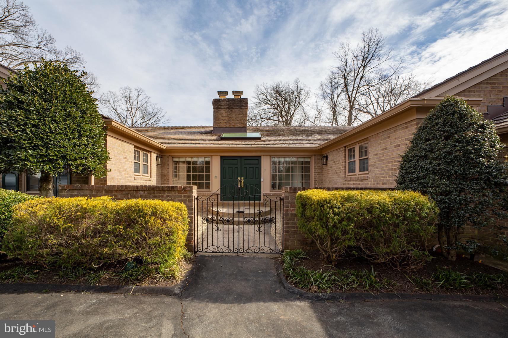 10105 Ormond Road Potomac, MD 20854 - Photo 1 of 30 Gallery Image 1