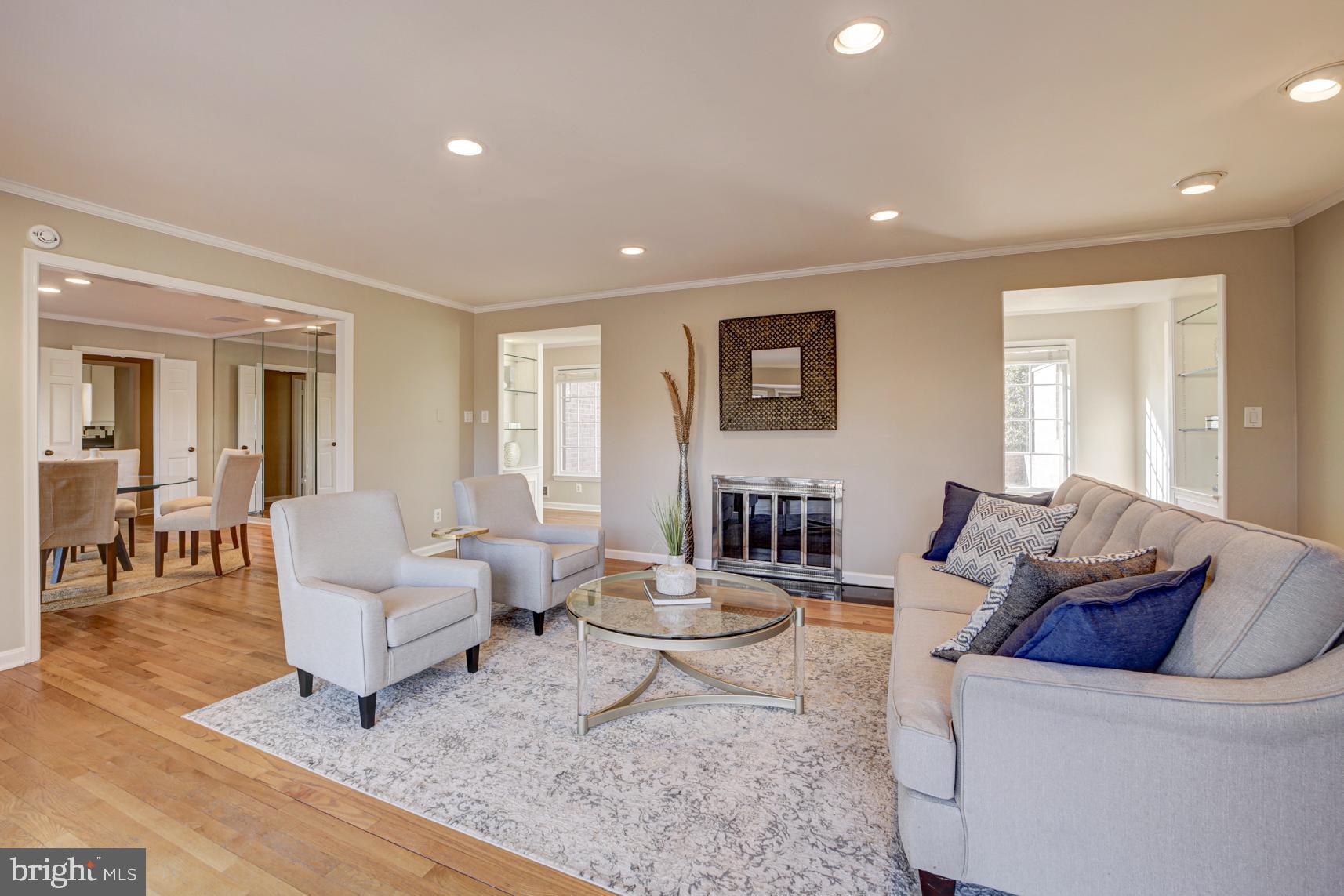 10105 Ormond Road Potomac, MD 20854 - Photo 5 of 30 Gallery Image 5