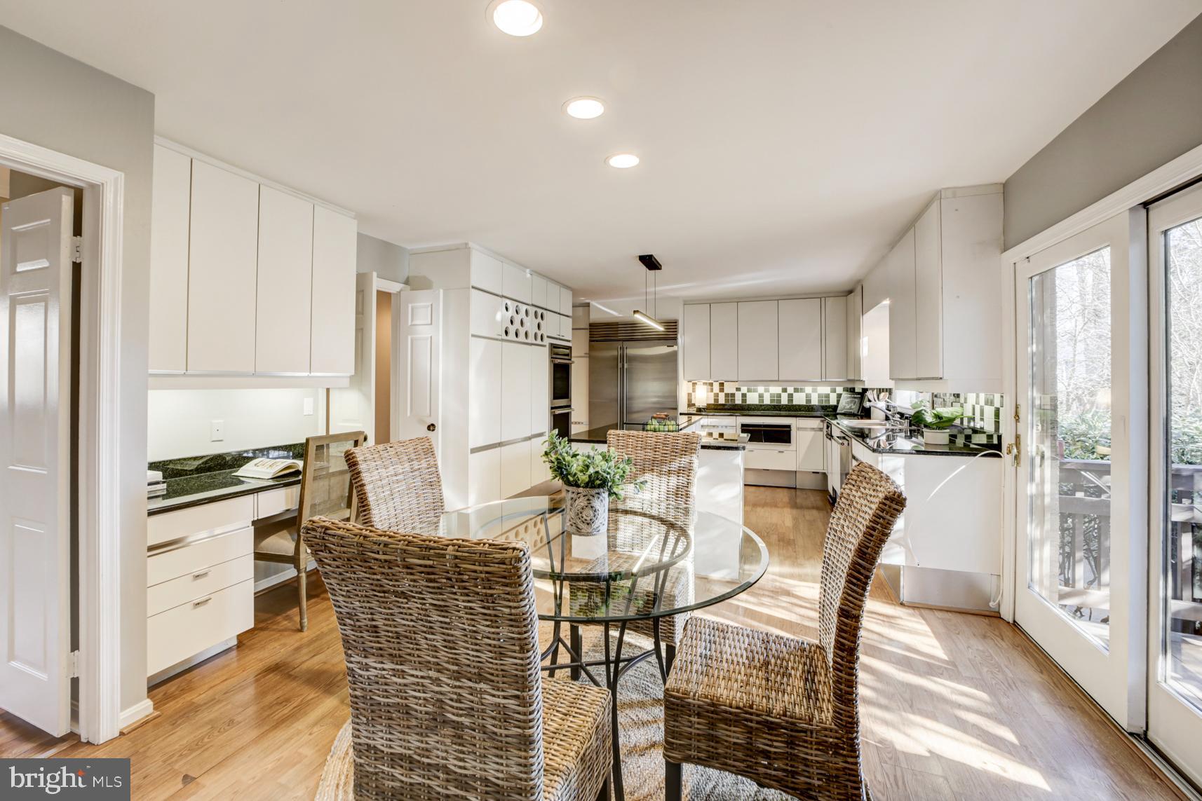 10105 Ormond Road Potomac, MD 20854 - Photo 9 of 30 Gallery Image 9