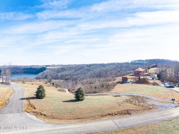 $75,000 | Lot 32 Holly Bend Drive, Byrdstown, TN 38549