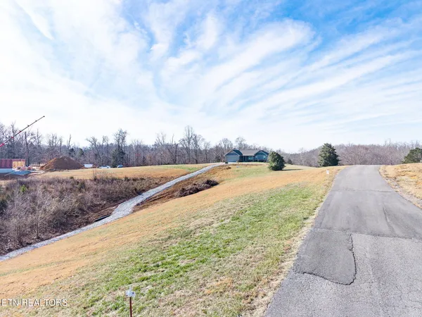 $75,000 | Lot 32 Holly Bend Drive, Byrdstown, TN 38549