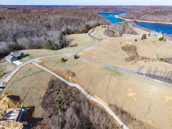 $75,000 | Lot 32 Holly Bend Drive, Byrdstown, TN 38549